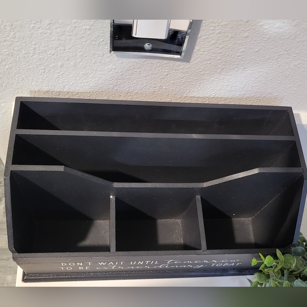 ♠️ MODERN LETTER/ MAIL SORTER - Picture 3 of 3